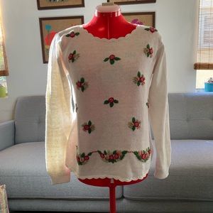 Vintage sweater with floral embroidery